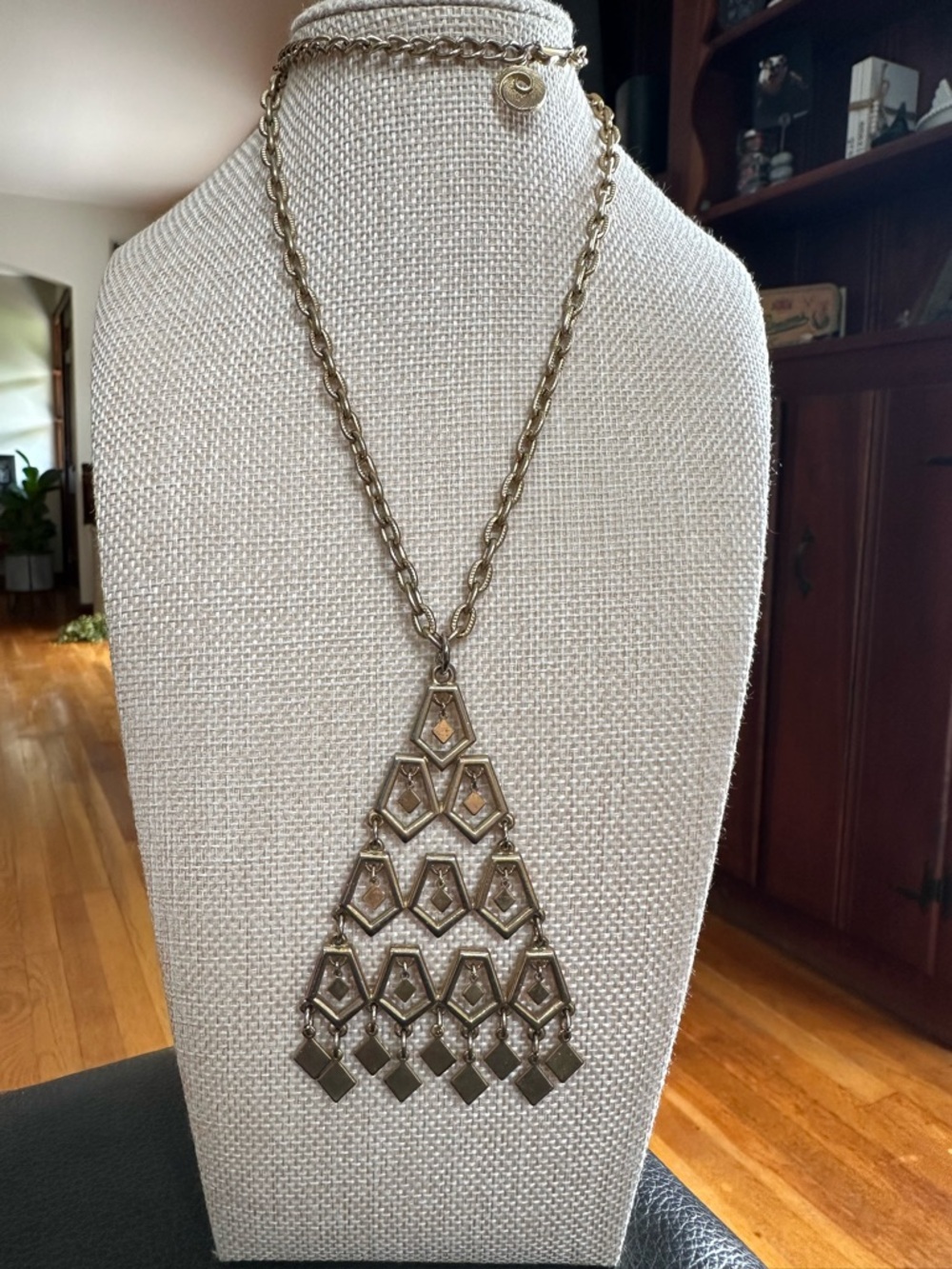 LISNER Gold-Tone Geometric Chandelier Pendant Necklace
